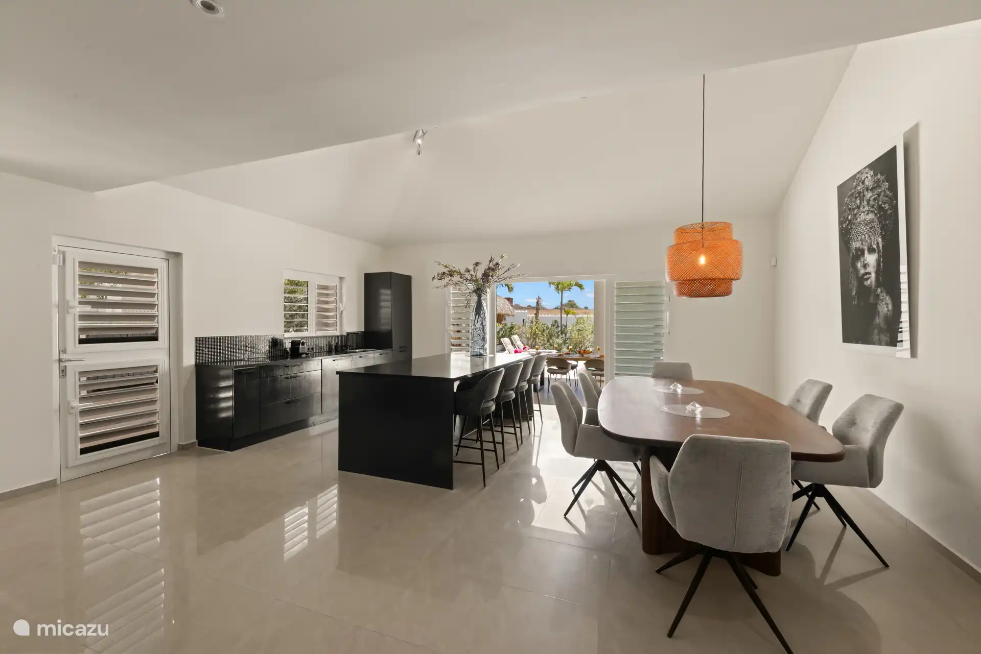 woonkamer met open keuken