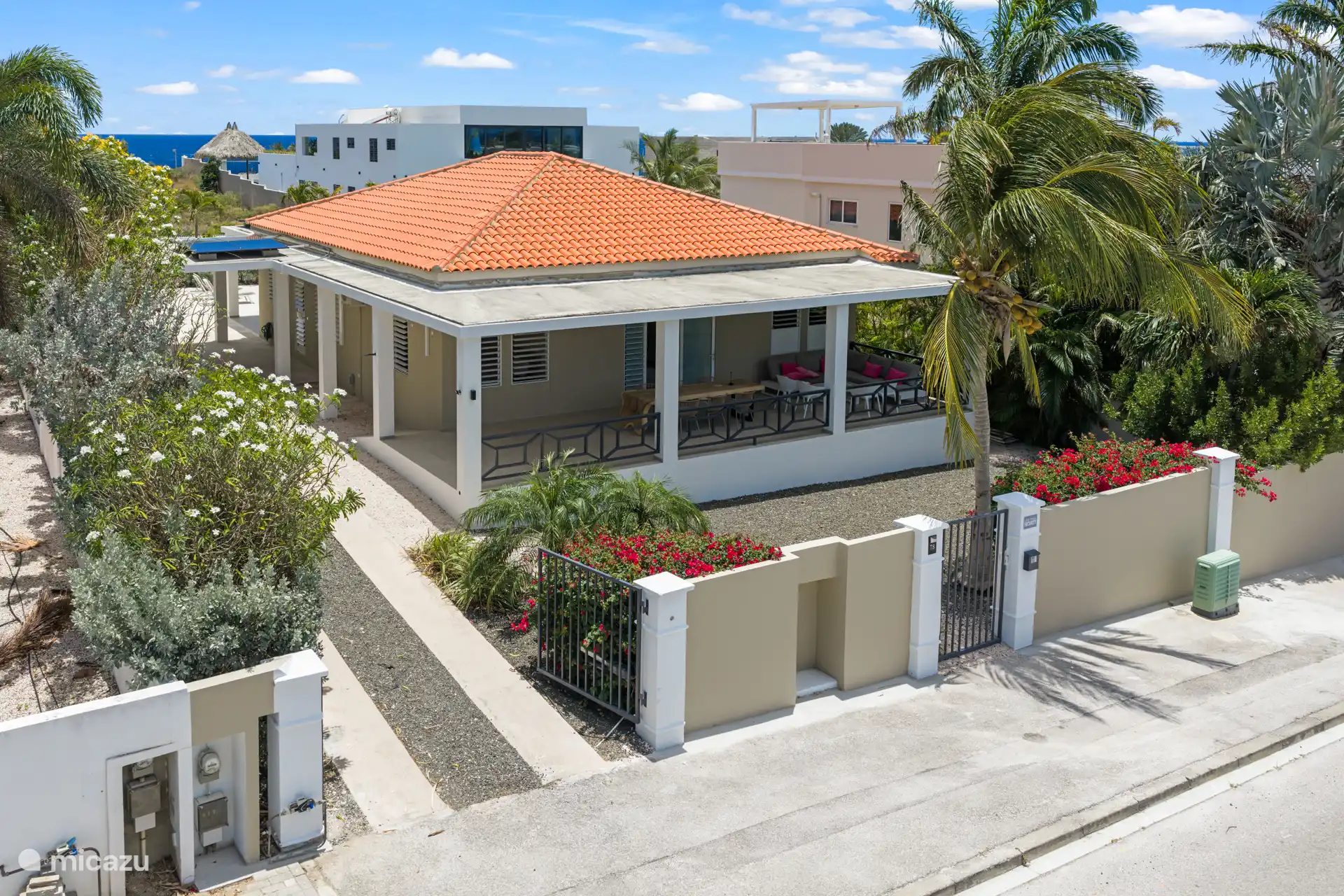 overzicht villa aan de voorkant