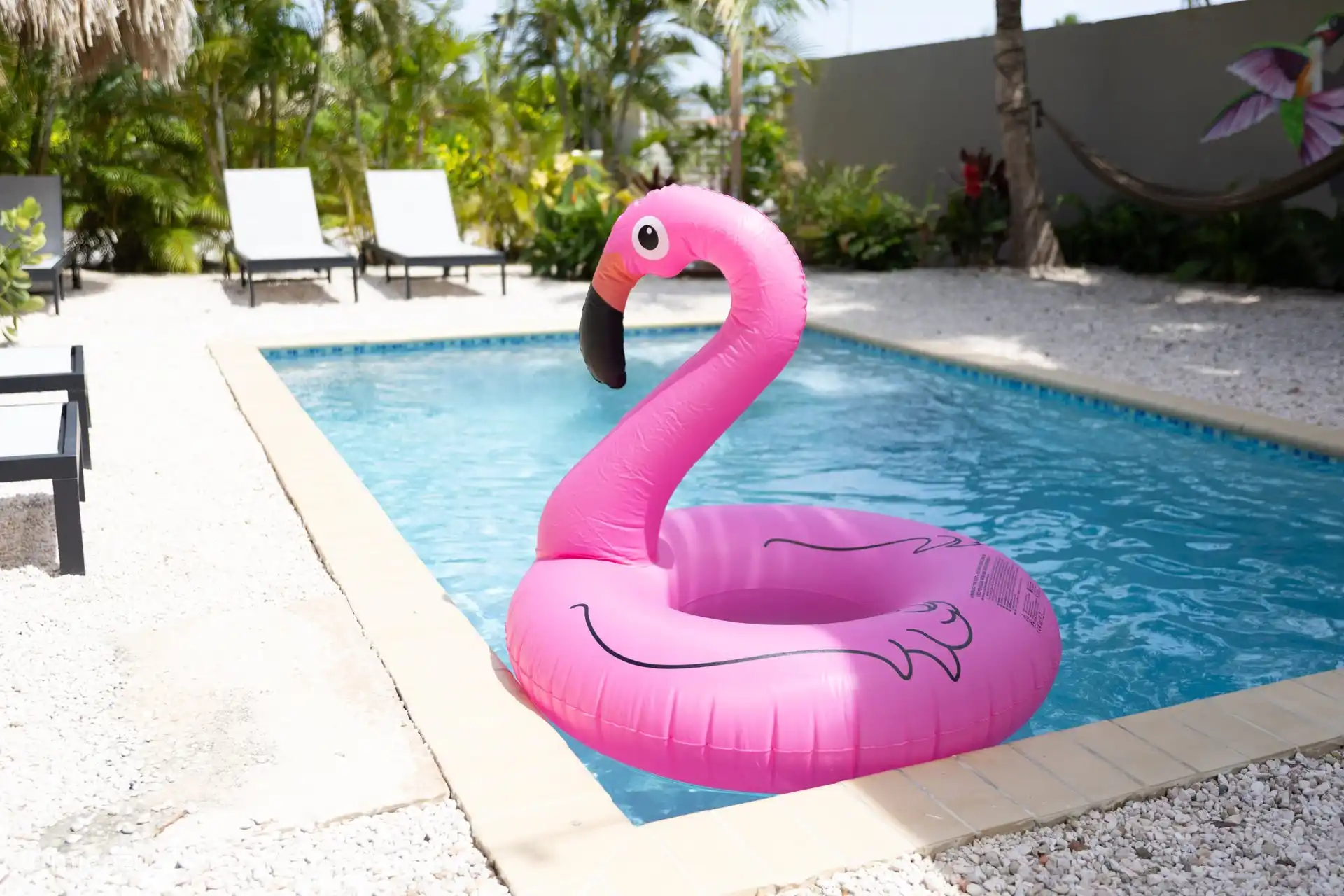 Gemeinschaftsgarten mit Magnesium-Pool. Schön entspannend und gesund für die Muskeln