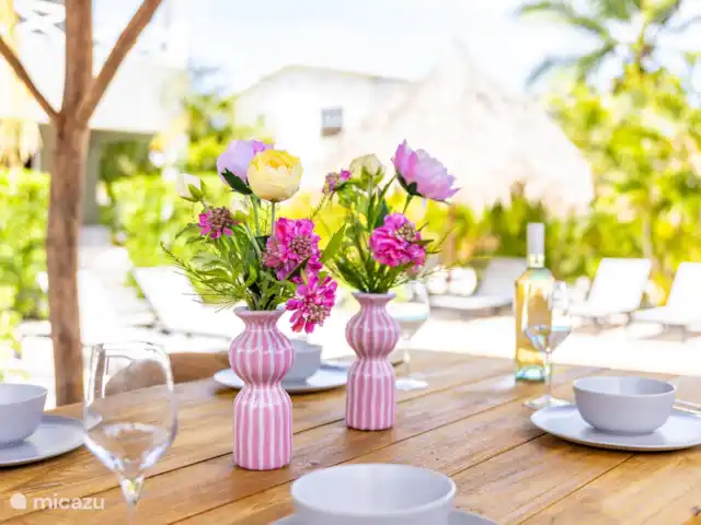 Cas Abou avec piscine en magnésium | Curaçao, Curaçao-Centre, Willemstad - appartement Dressez la table sous la pergola