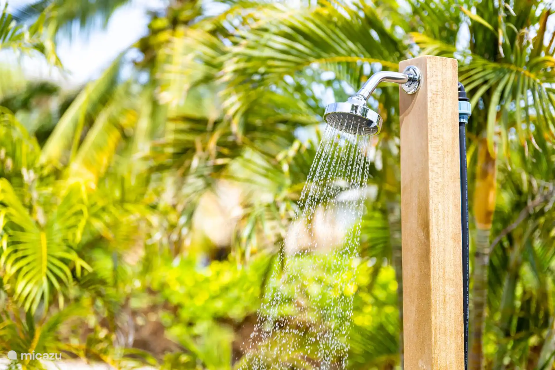 Prenez une bonne douche avant d’aller nager. Cela permet à notre piscine de rester impeccable pour tout le monde.