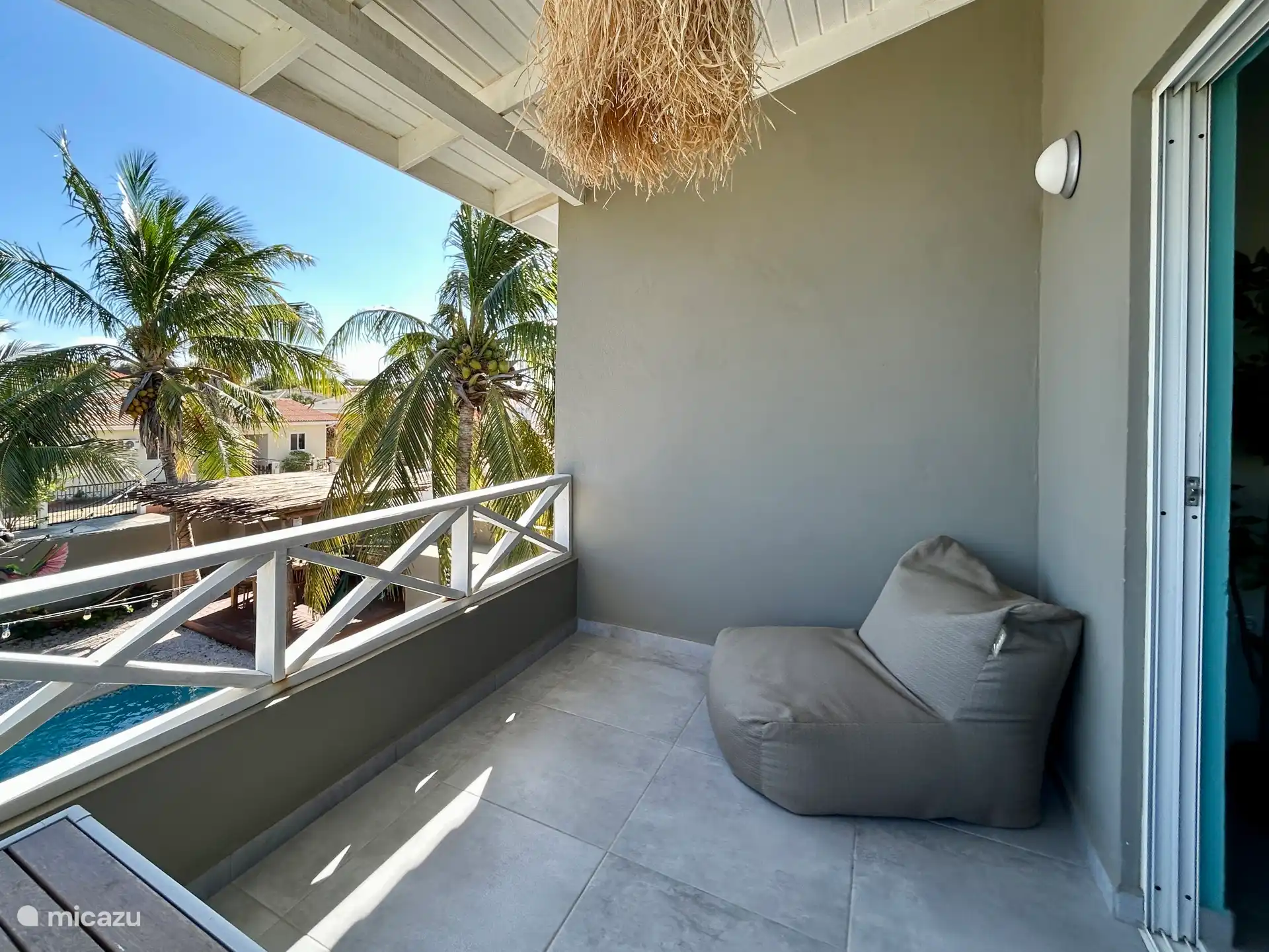 Détendez-vous sur votre balcon.