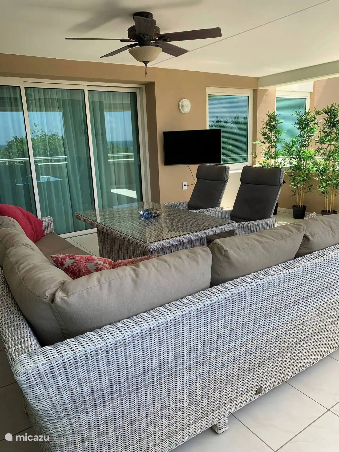 Sitting area on very spacious terrace