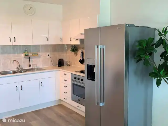 Résidence Piscadera | Curaçao, Curaçao-Centre, Piscadera - appartement Cuisine avec frigo américain