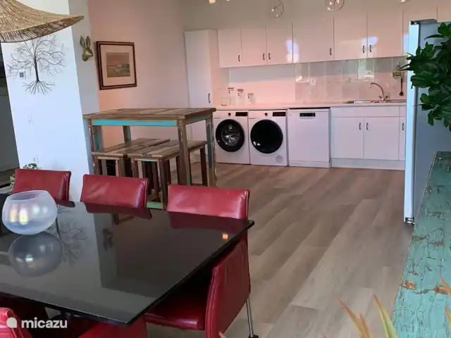 Résidence Piscadera | Curaçao, Curaçao-Centre, Piscadera - appartement Cuisine avec lave-vaisselle, lave-linge et sèche-linge