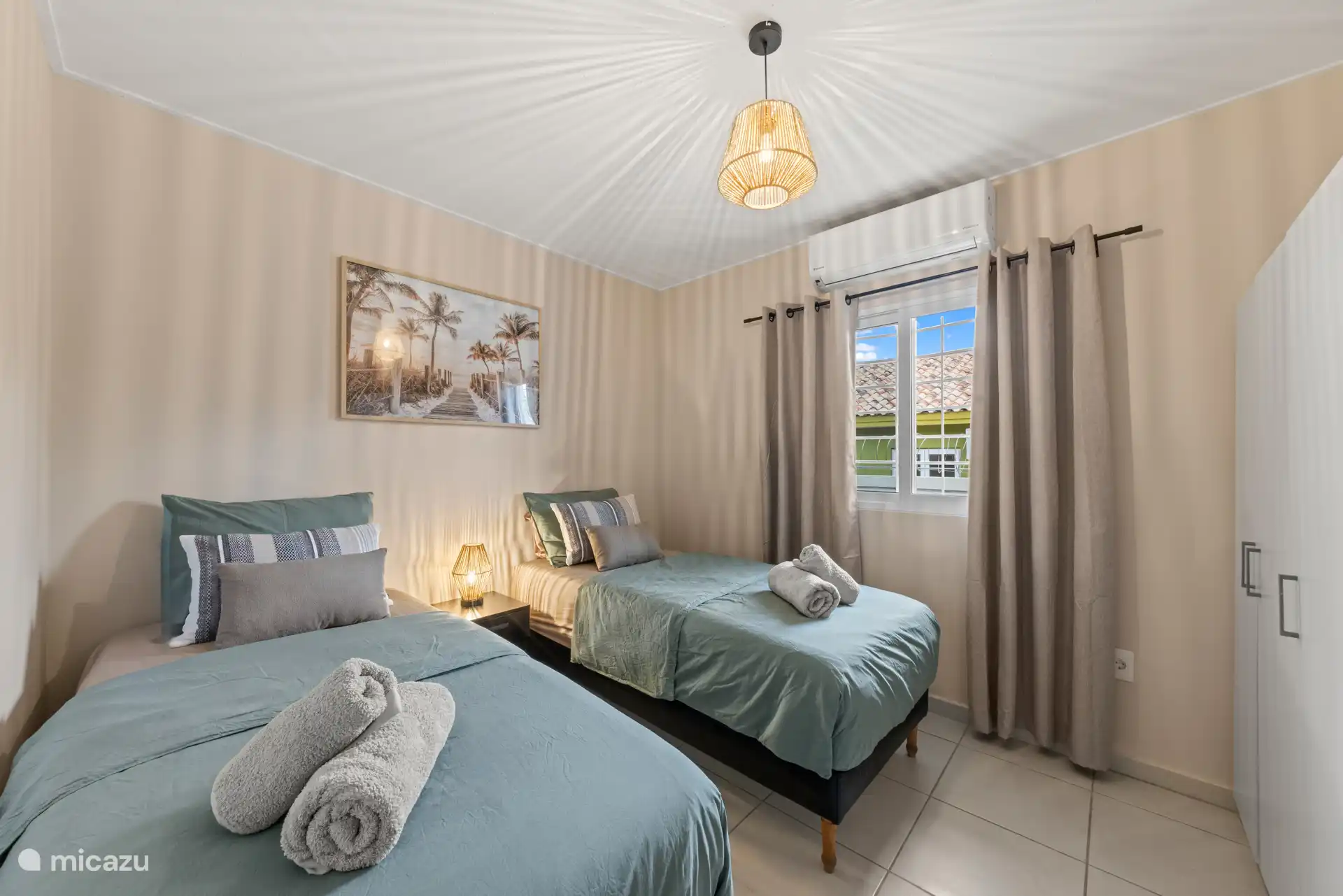 2ème chambre (les lits peuvent être réunis pour faire un lit double)