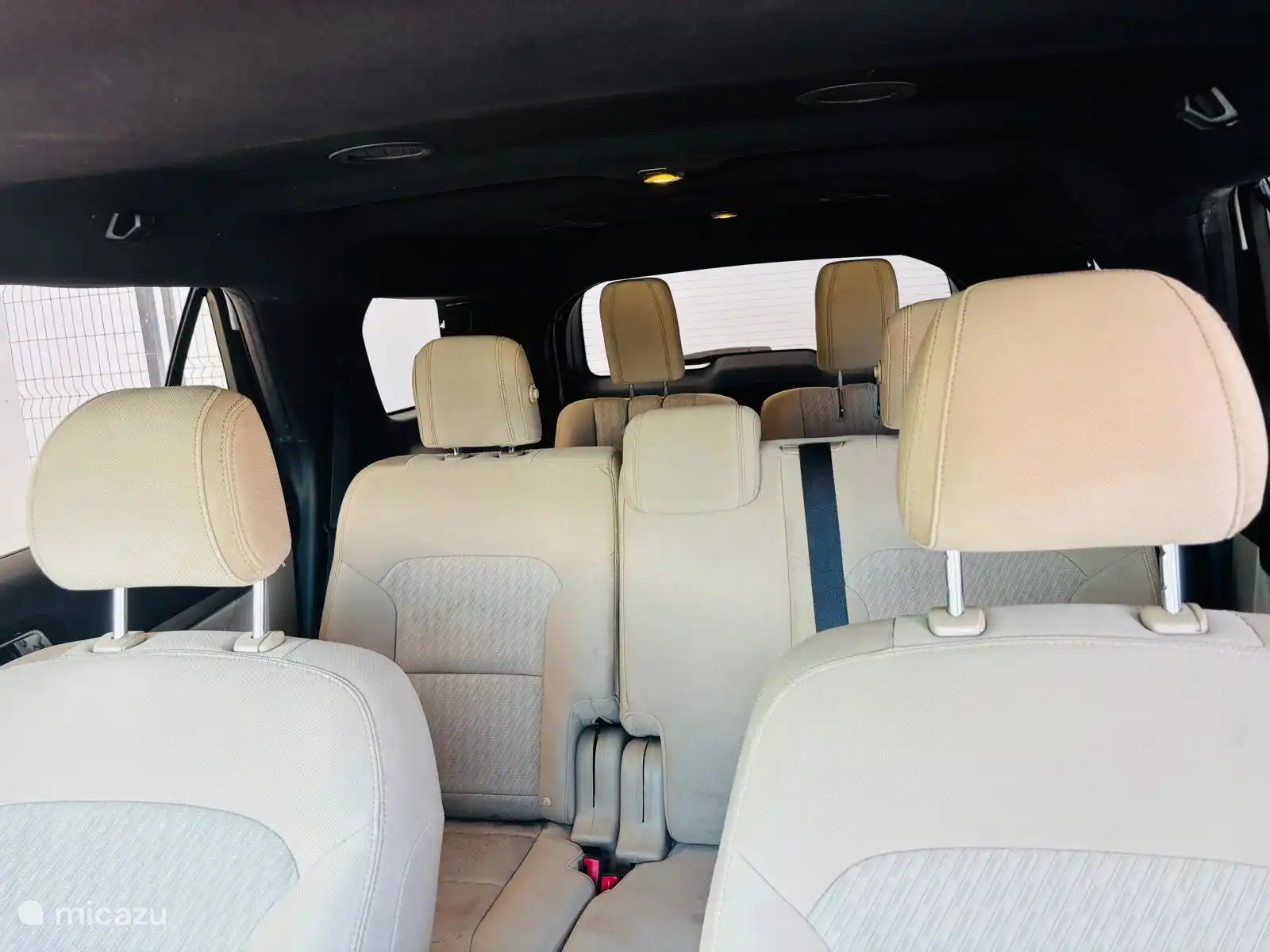 Nice 7 seater, big enough for the whole group!