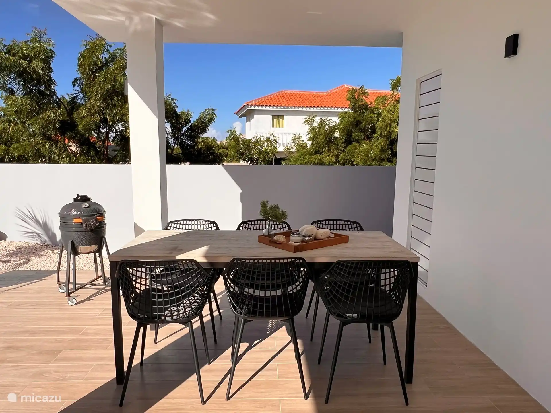 Eating outside in the shade