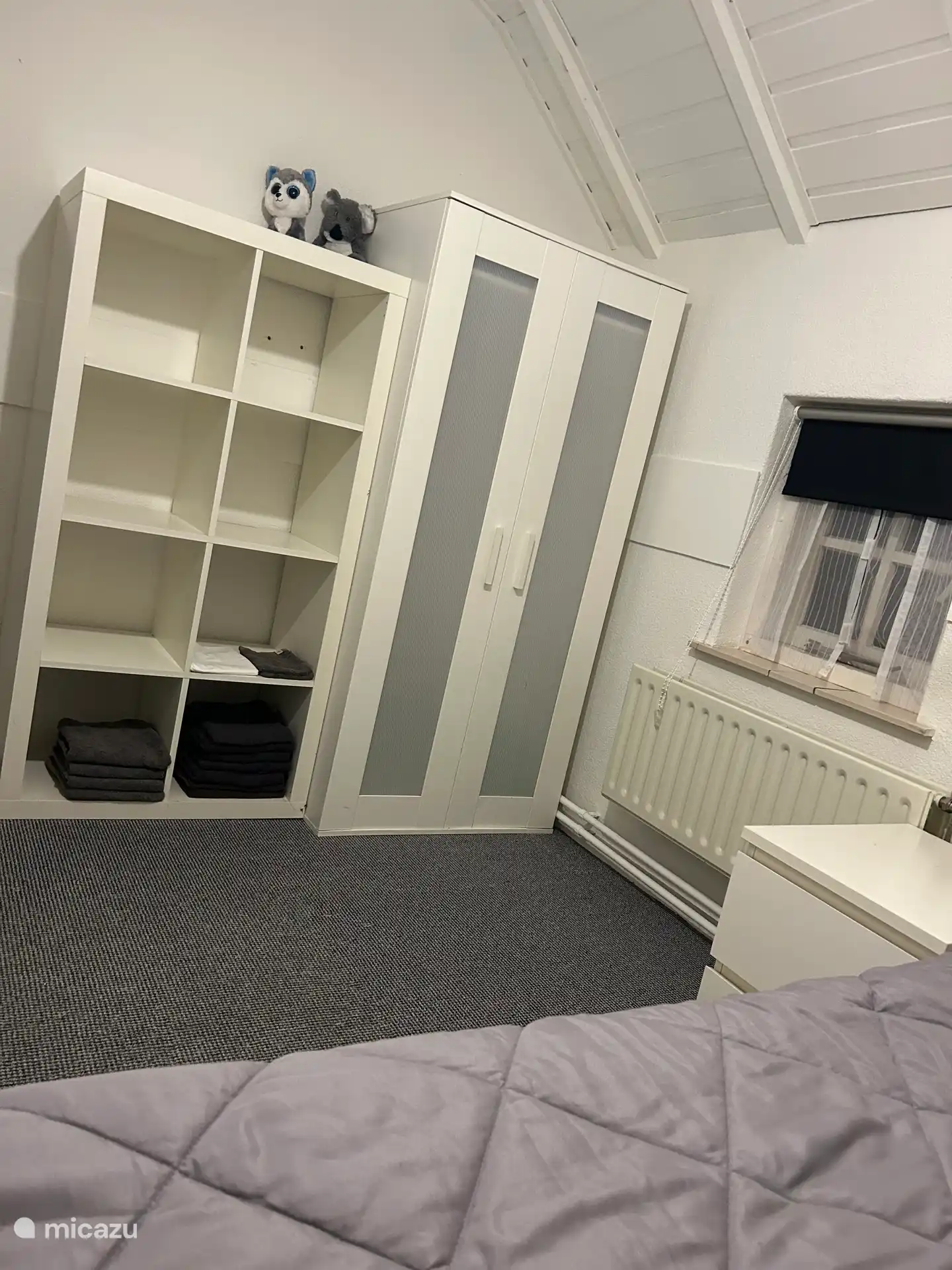 Schränke im kleinen Raum 