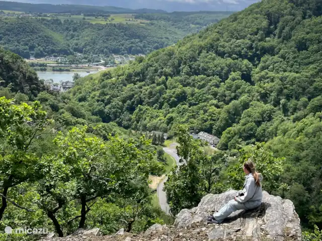 Rheintal en Alemania, Renania-Palatinado, Weyer - chalet paseos con hermosas vistas y vistas al Rin