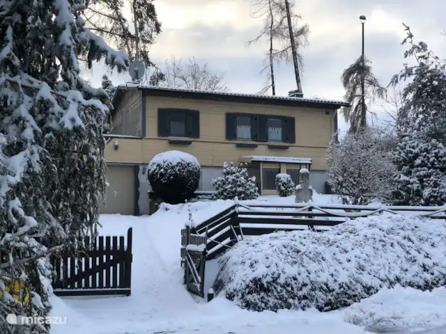Rheintal en Alemania, Renania-Palatinado, Weyer - chalet invierno en Weyer