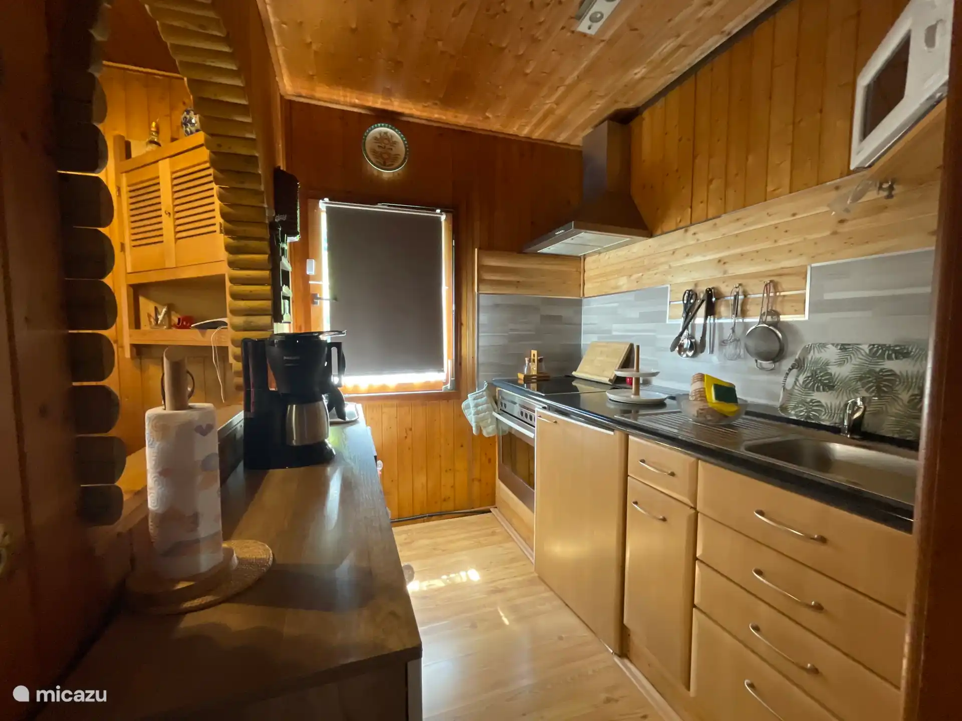 Cuisine petite mais bien équipée