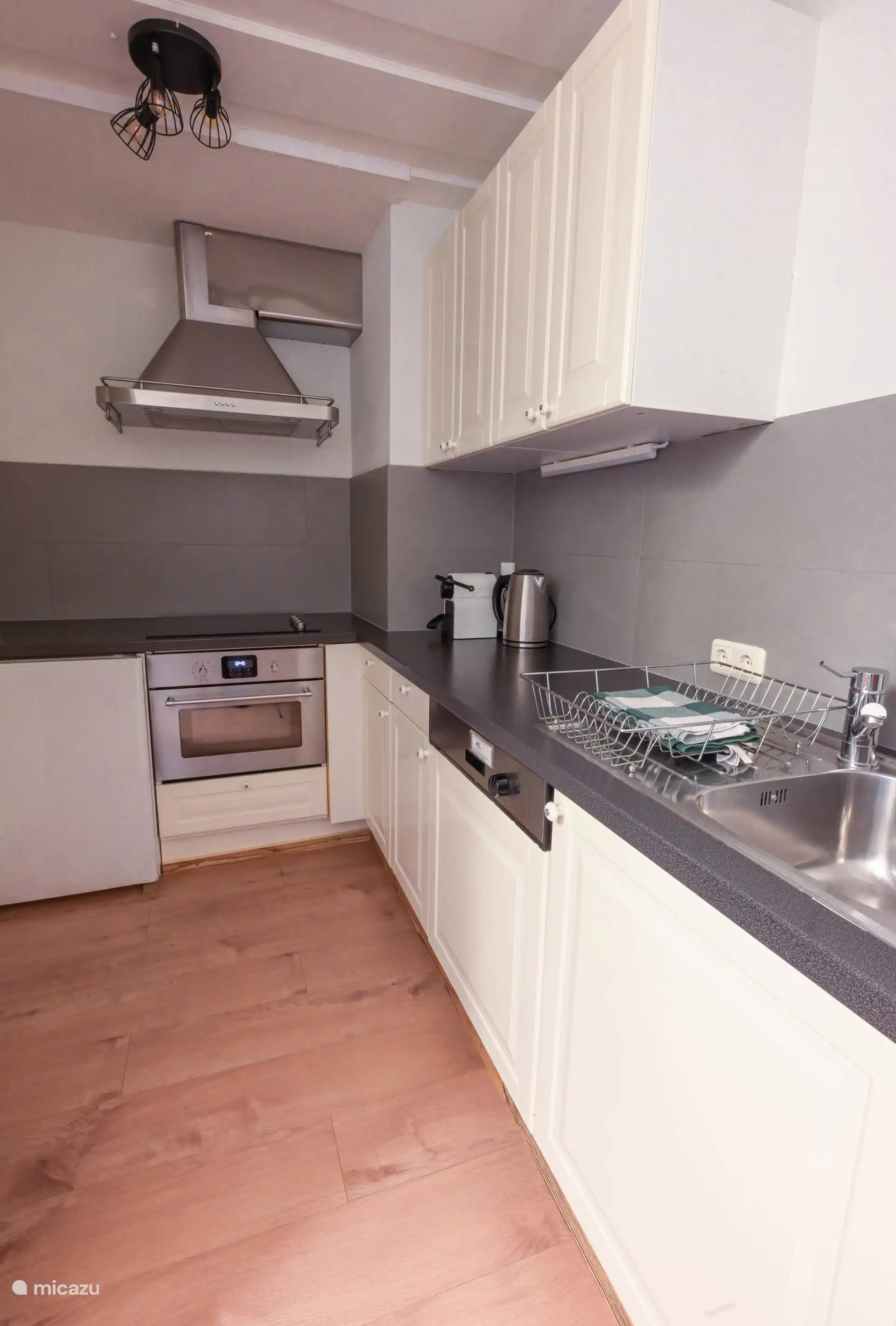 Hoher Sonnblick spacious kitchen