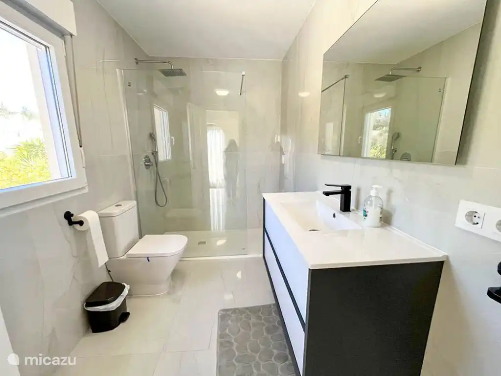 2º baño en la primera planta