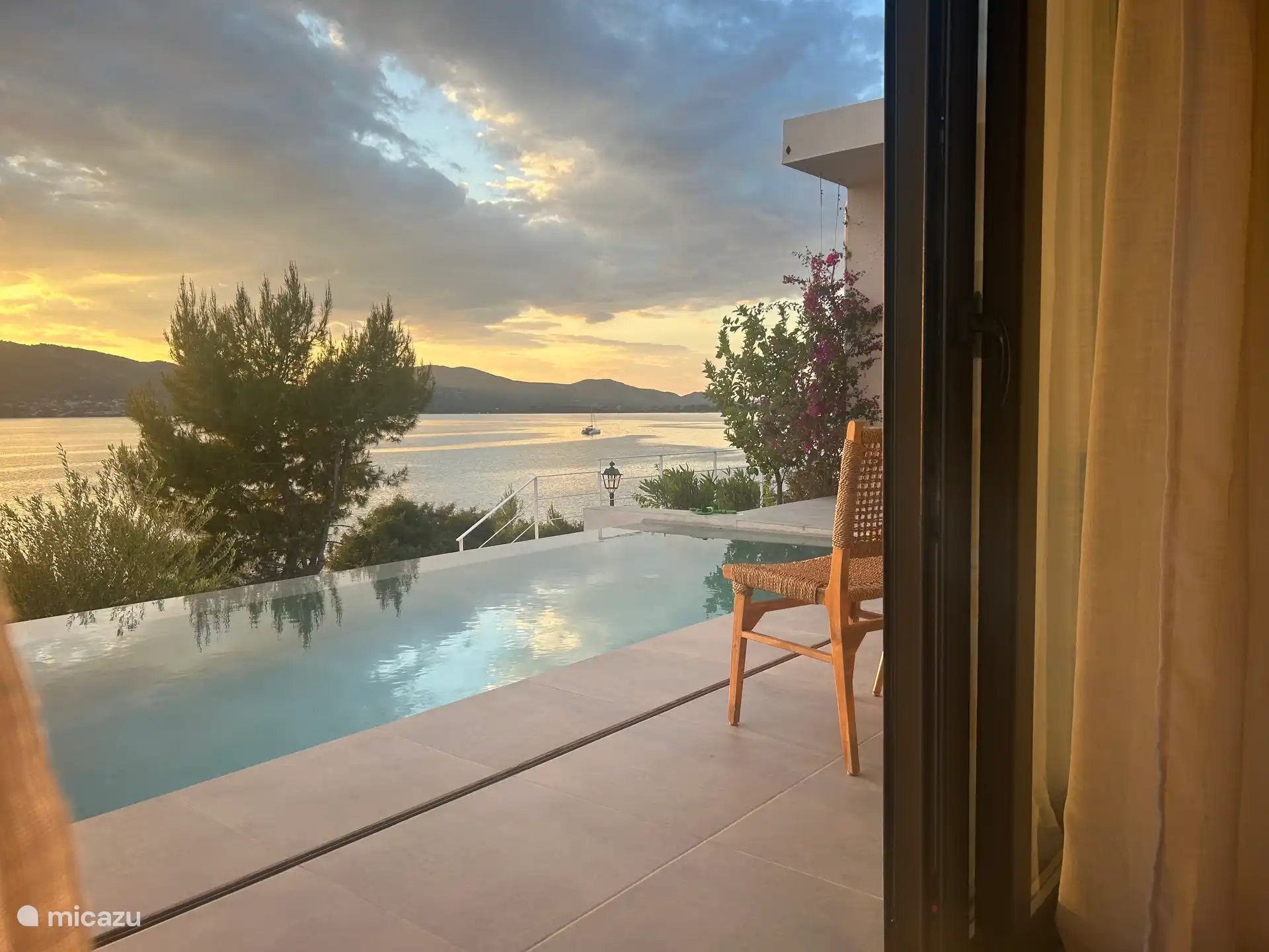 View from the living room, sun is going down