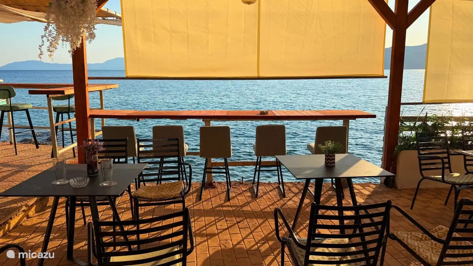 Silver cafe, enjoy breakfast or a cocktail before dinner by the sea. 5 min walk from the villa.