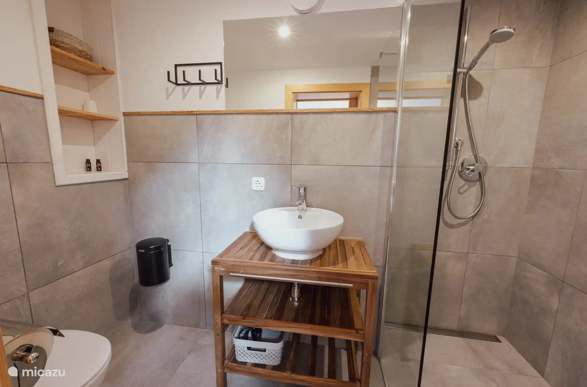 3. Badezimmer im Schlafzimmer 4