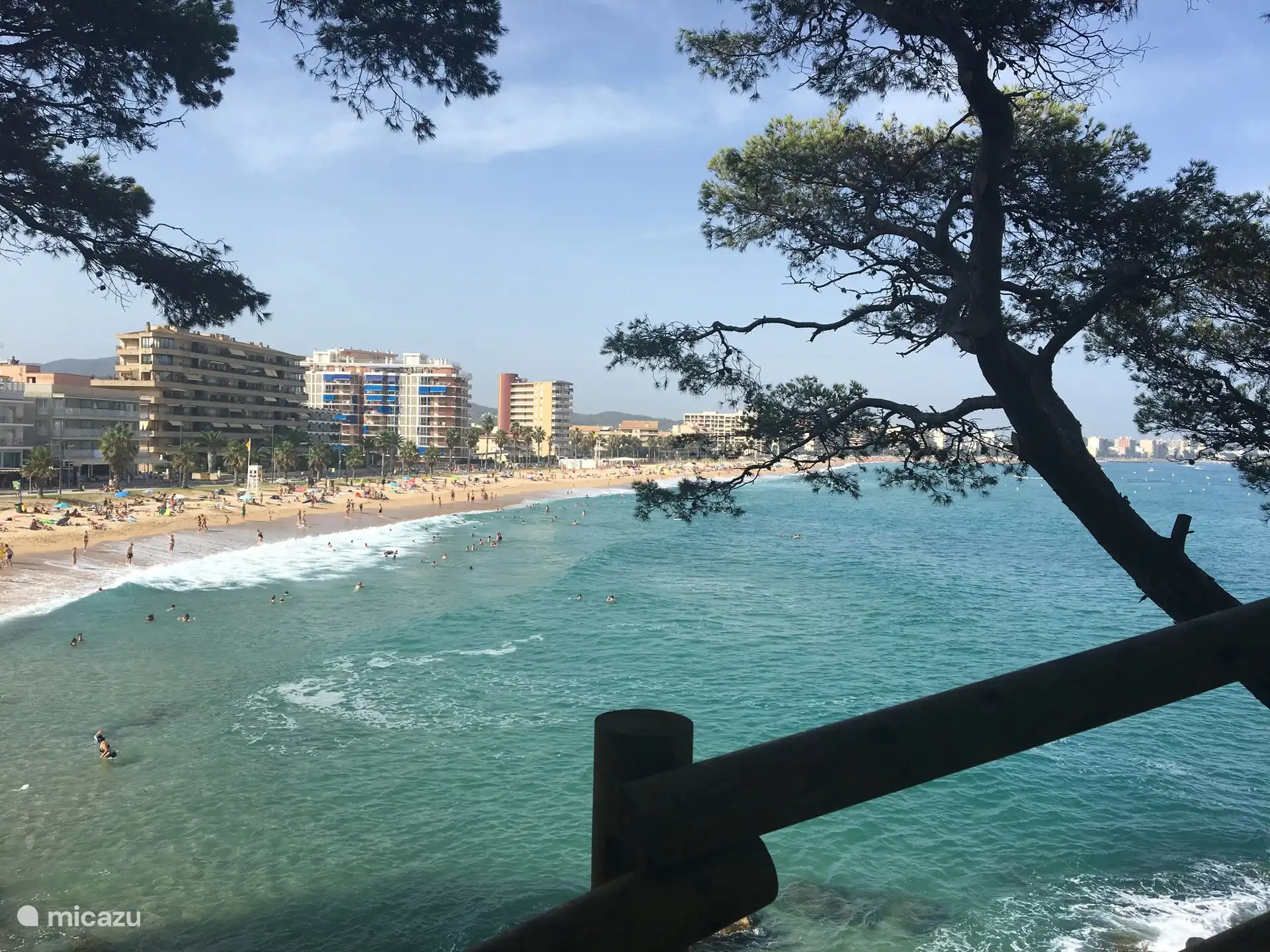 Es gibt auch mehr Touristenstrände