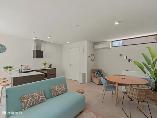 The Wharf 1D - au cœur de Willemstad | Curaçao, Curaçao-Centre, Willemstad - appartement Salon ouvert avec cuisine.