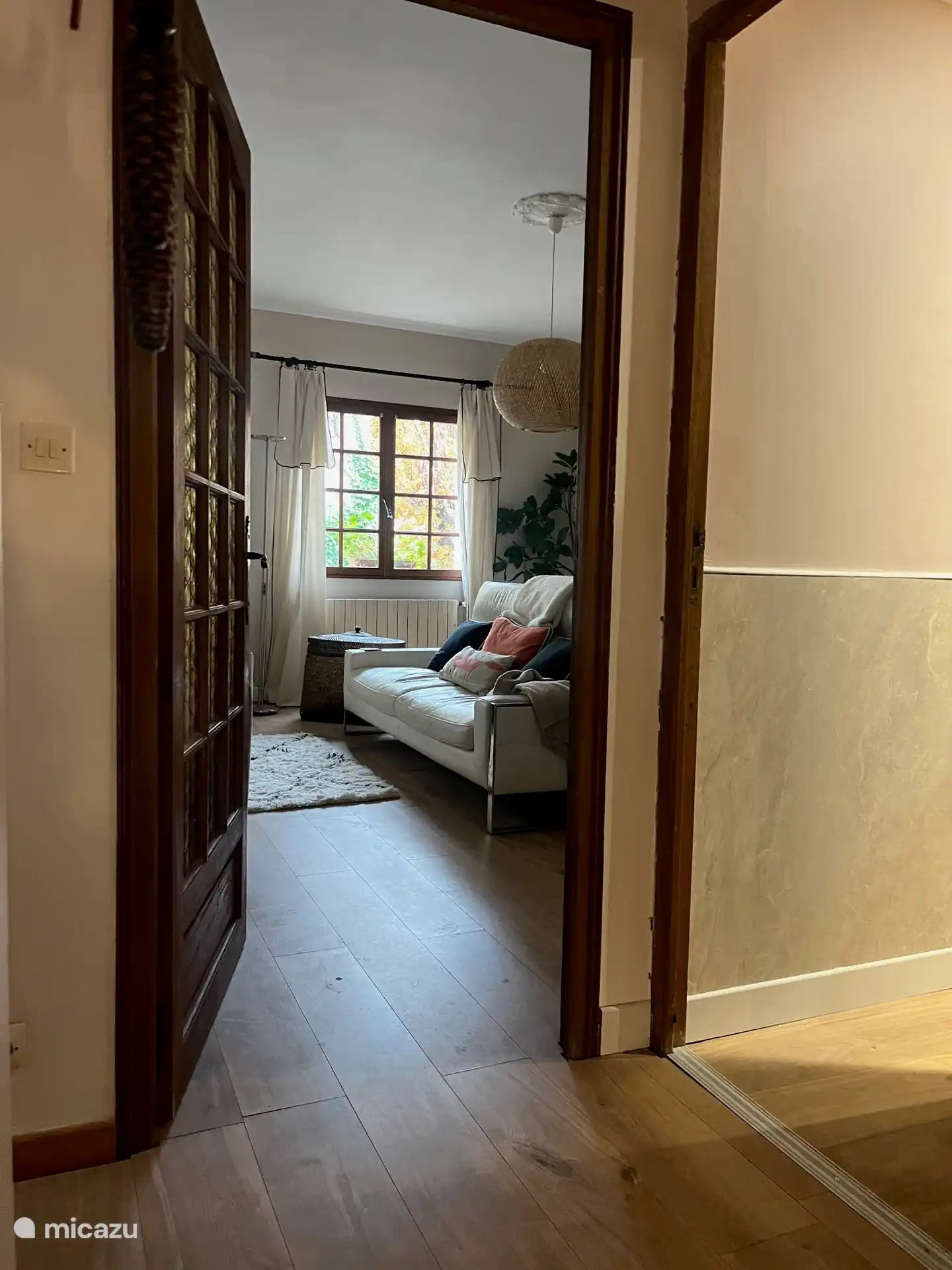 Entrada al salón principal en la primera planta