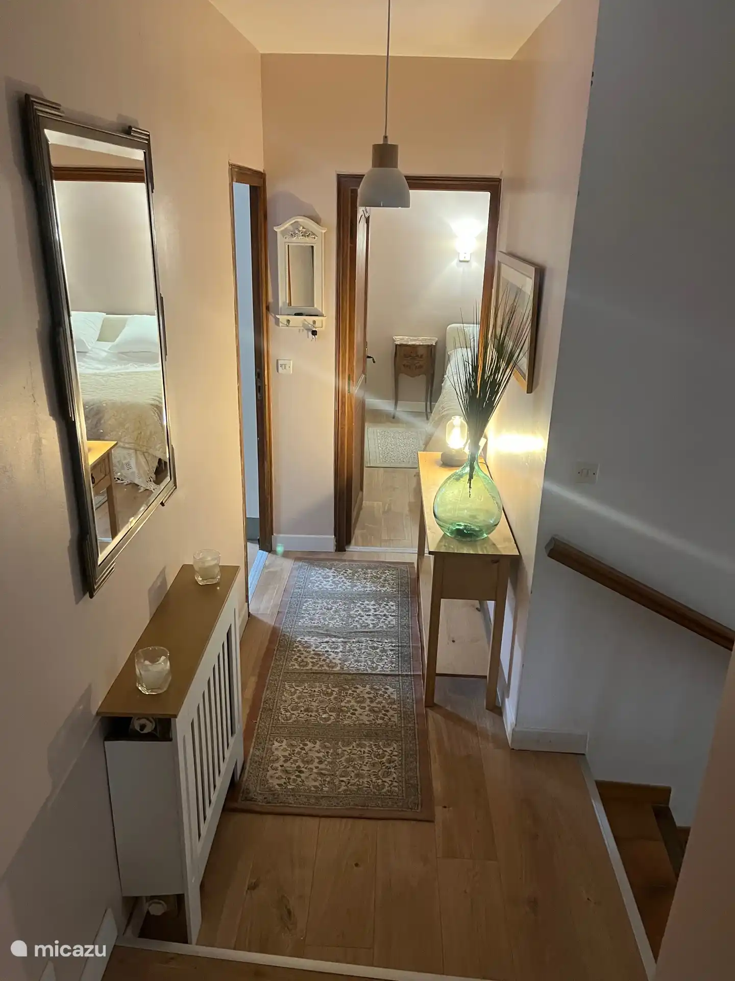 Pasillo interior primer piso