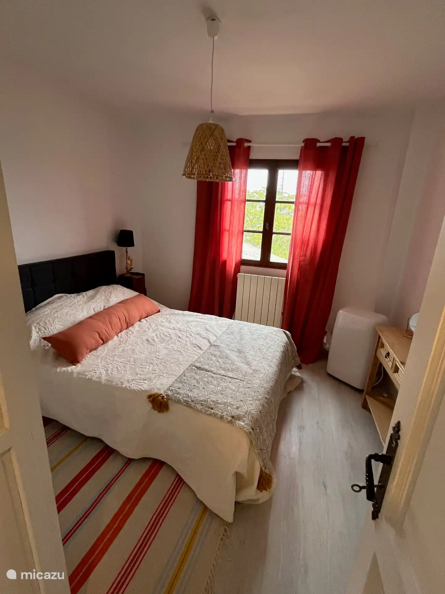 Segundo dormitorio doble, dos iguales en este nivel.