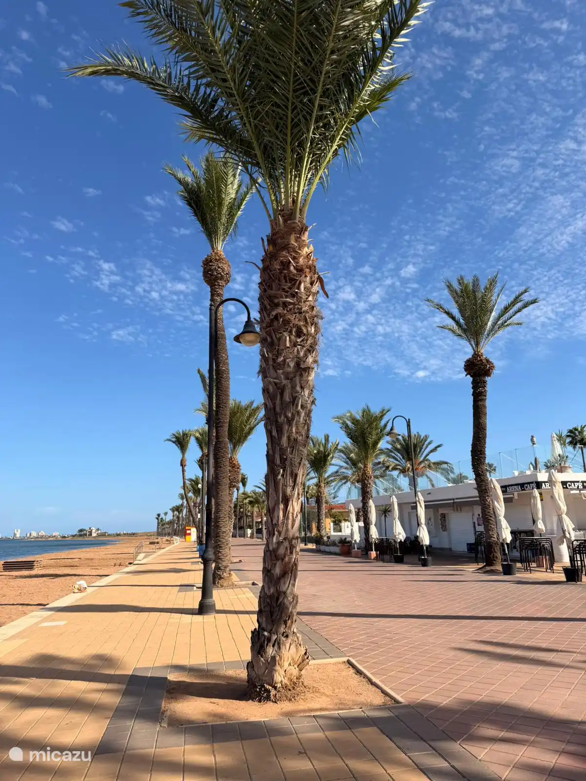 Mar de Cristal Boulevard nur wenige Gehminuten von der Wohnung entfernt