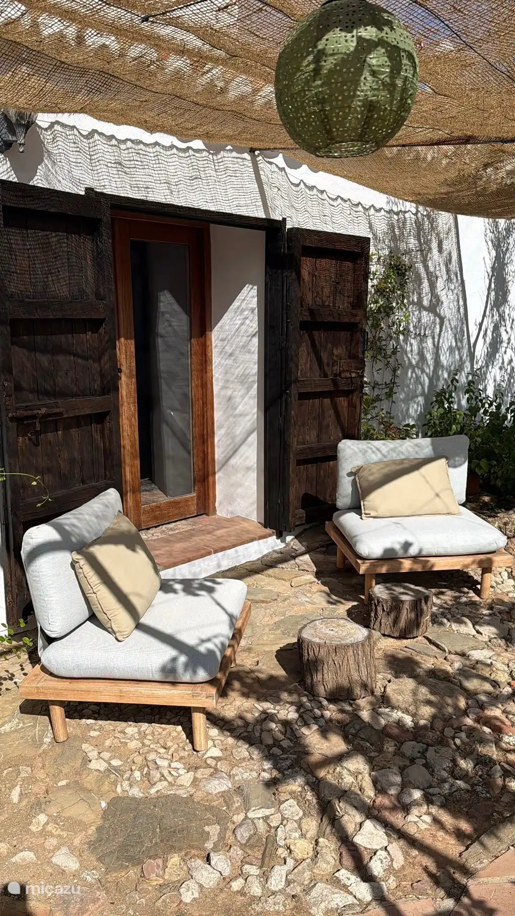 Terraza frente a La Posada