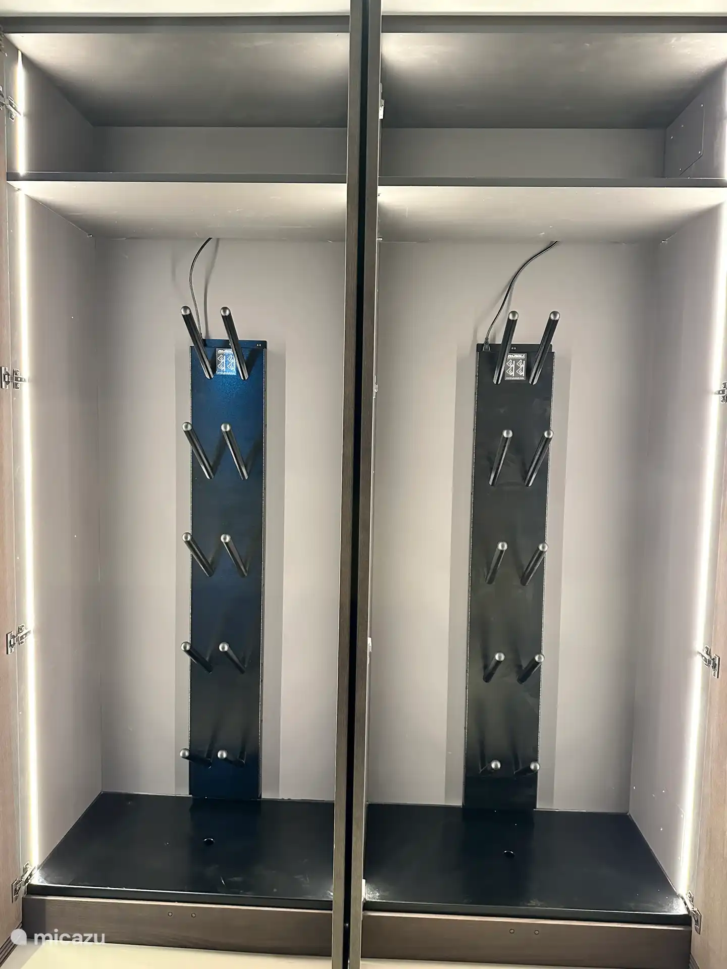 Ski lockers