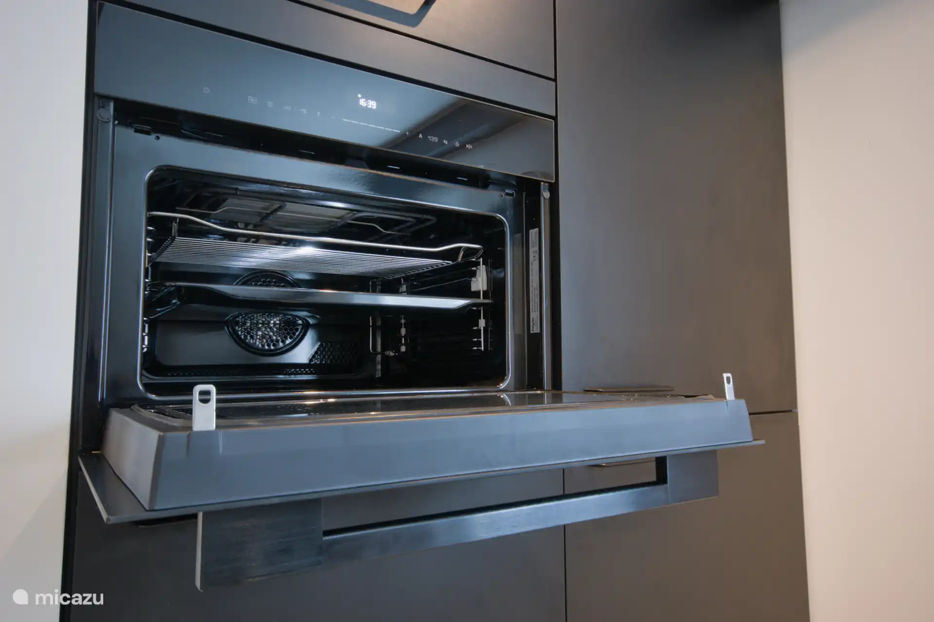Oven, magnetron