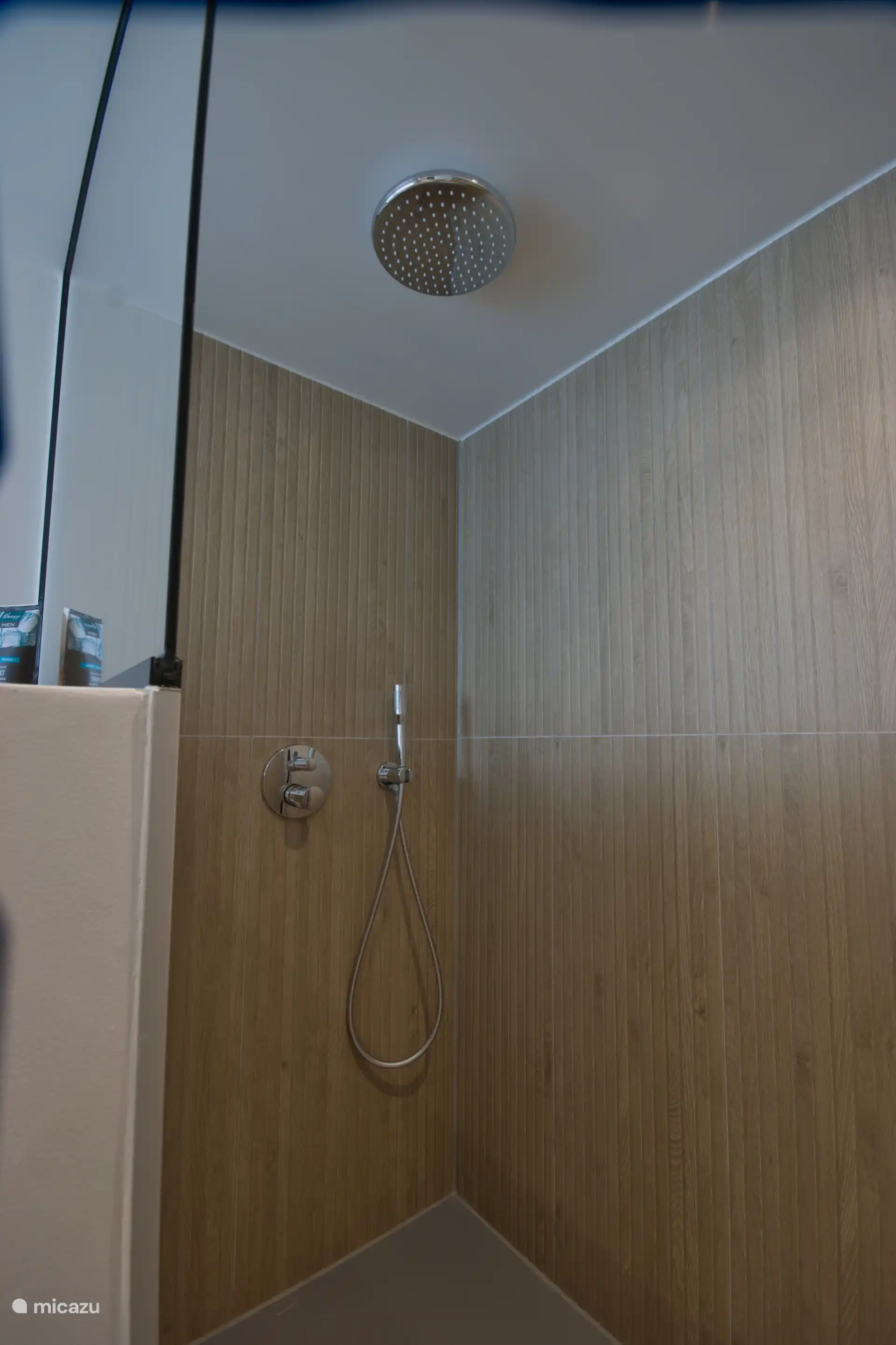 regendouche badkamer