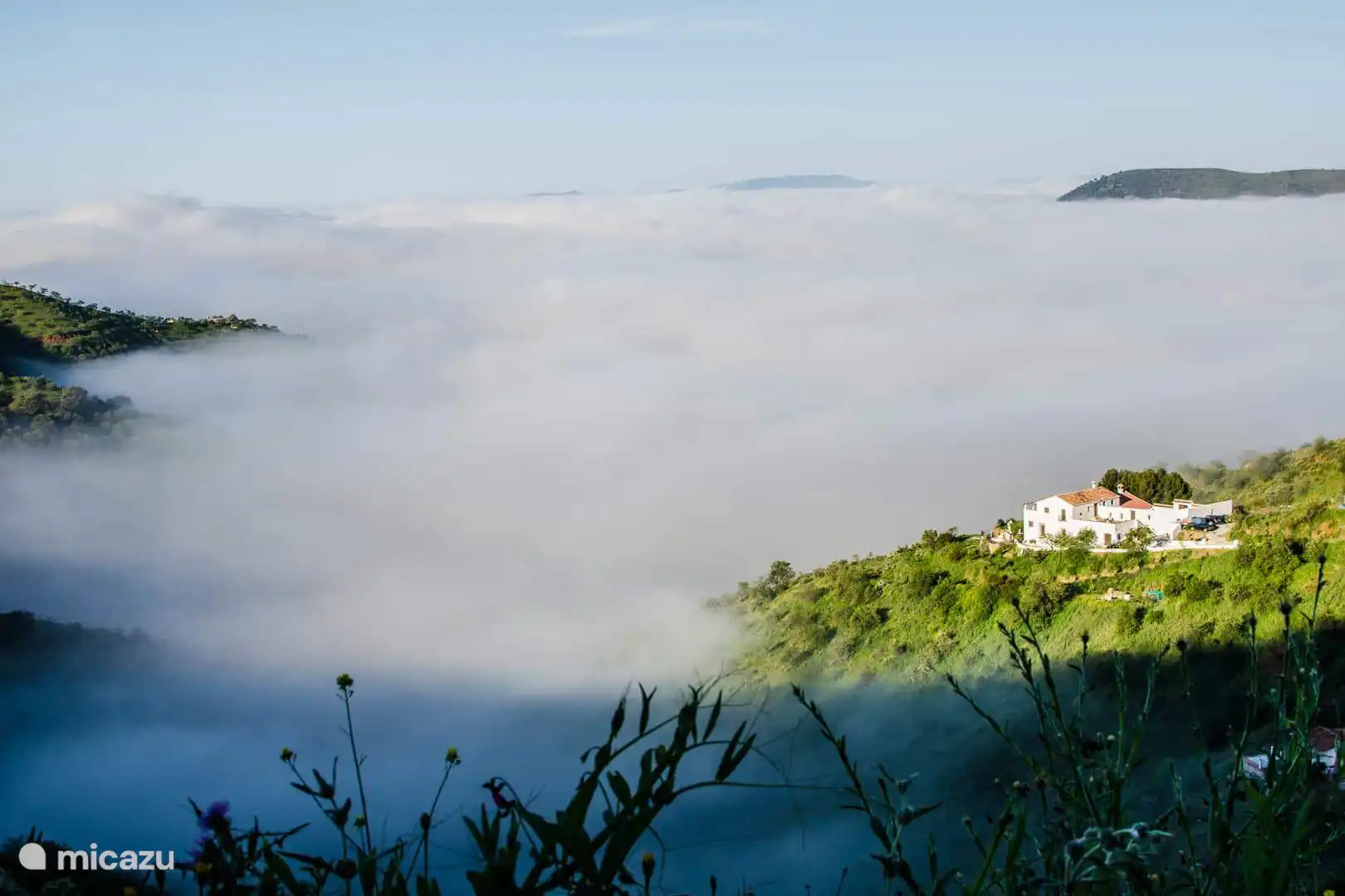 Cortijo Juan Salvador au sommet des nuages. Des vues incroyables et des couchers de soleil colorés