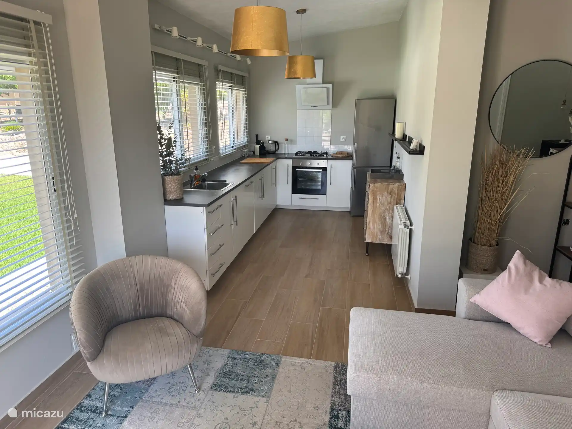 cuisine ouverte avec toutes les commodités