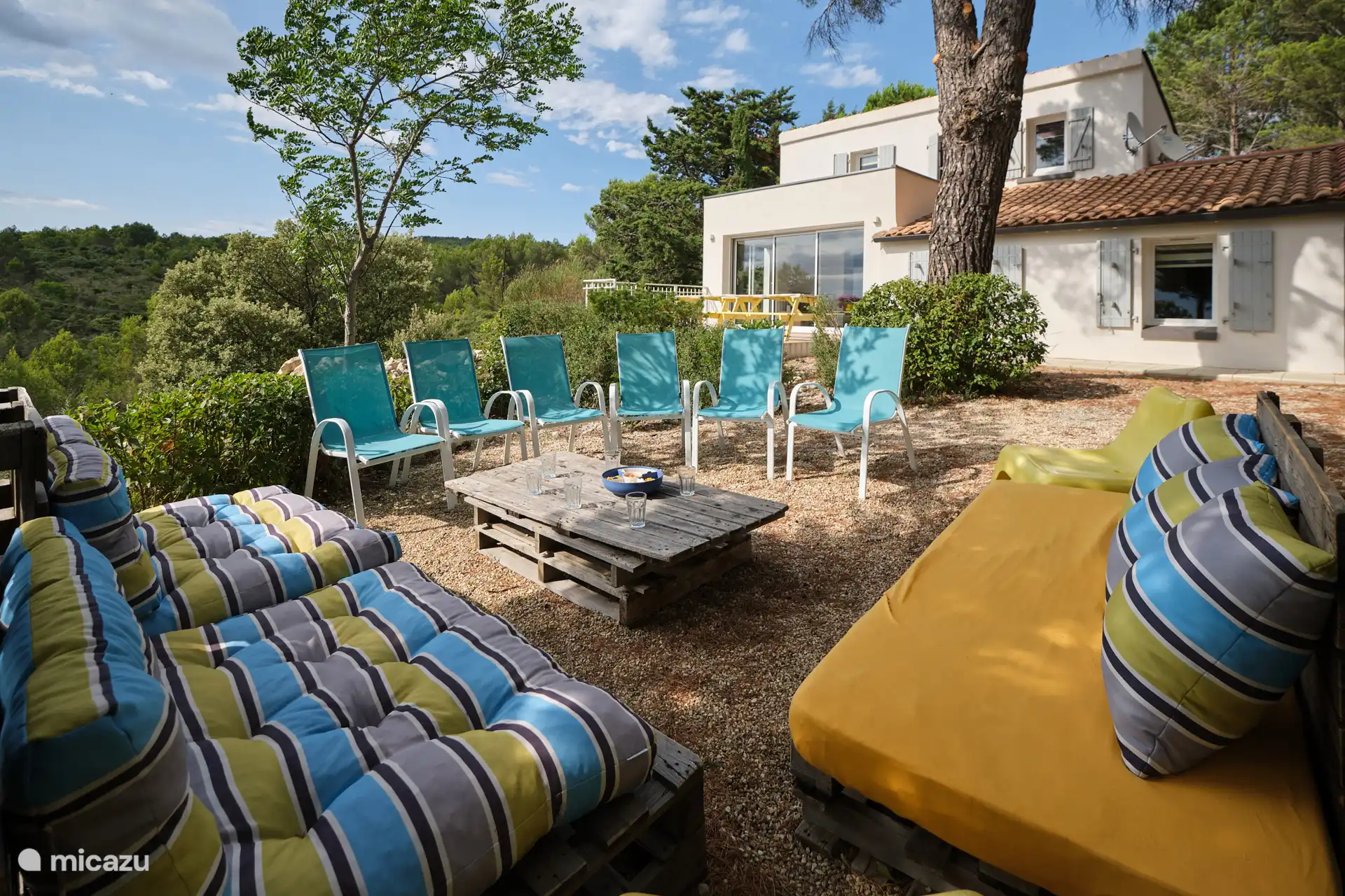 Aperitif-Zeit! Mit wunderschönen Sonnenuntergängen.