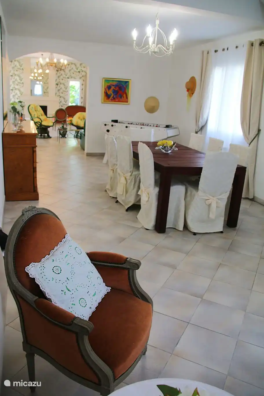 Living room dining area