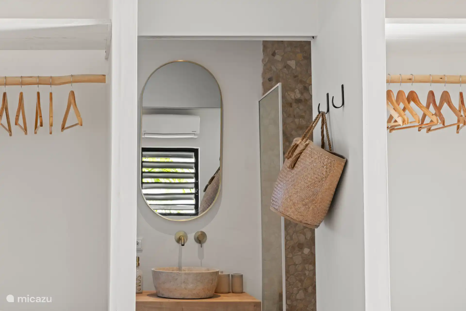 Badkamer kan afgesloten worden.