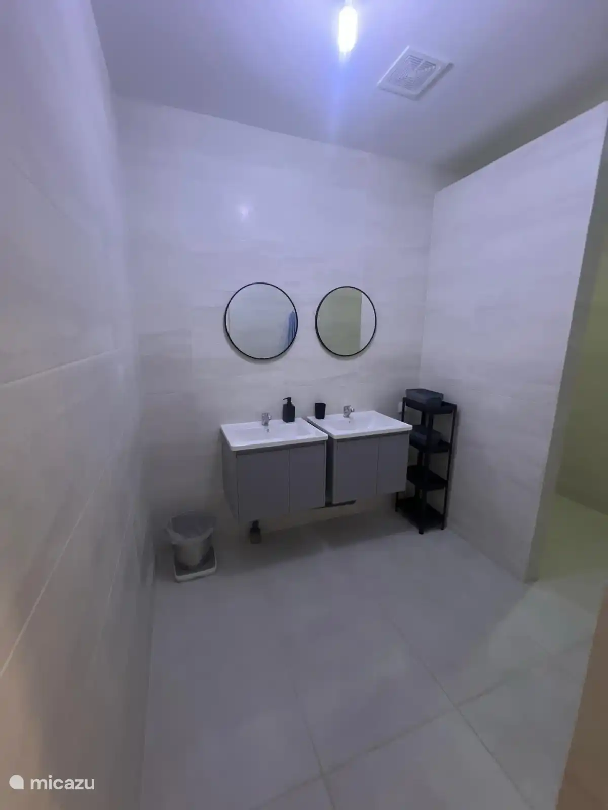 Bathroom 2 washbasin area with double washbasin