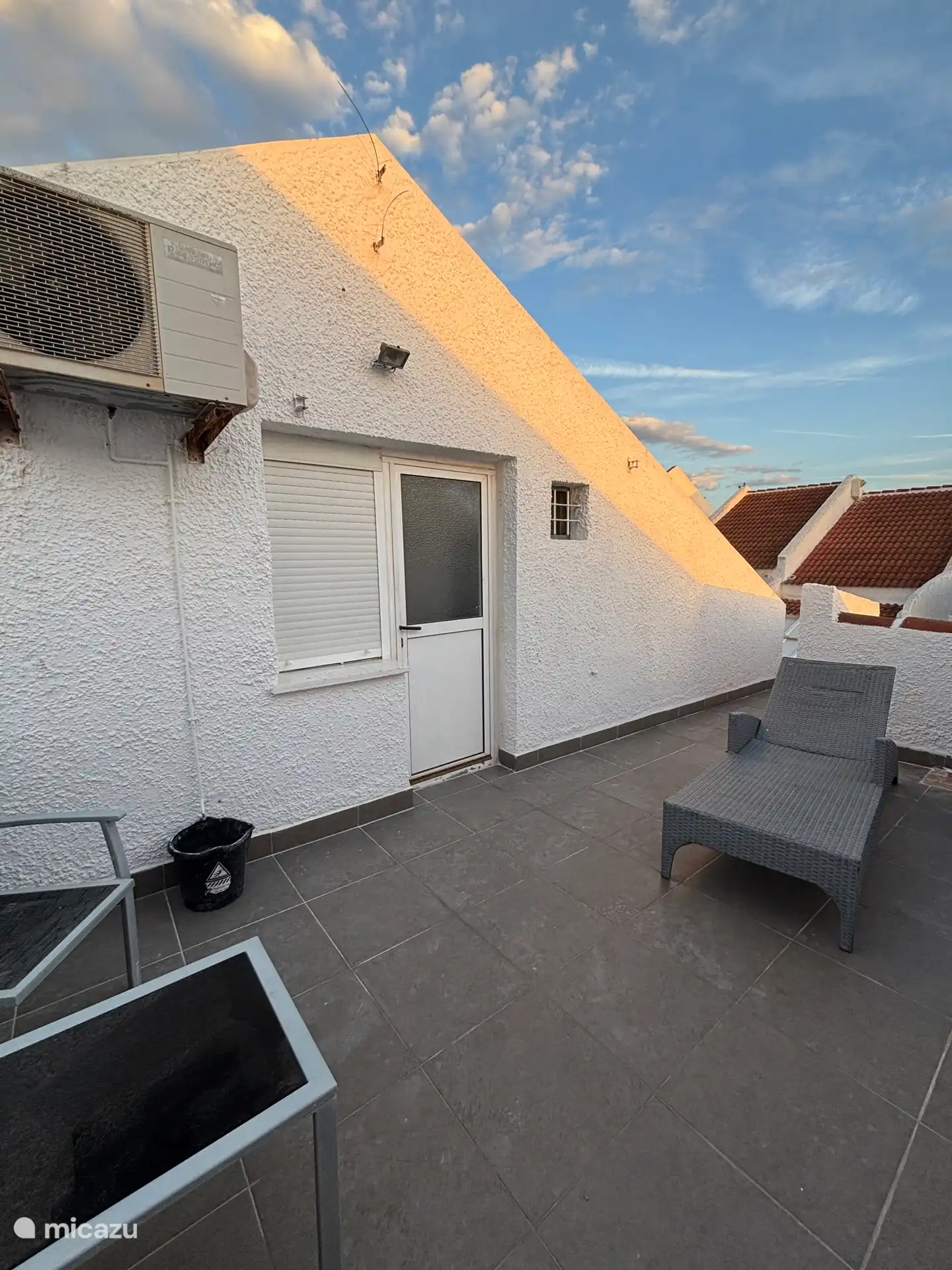 Dachterrasse und Eingang 3. Schlafzimmer 