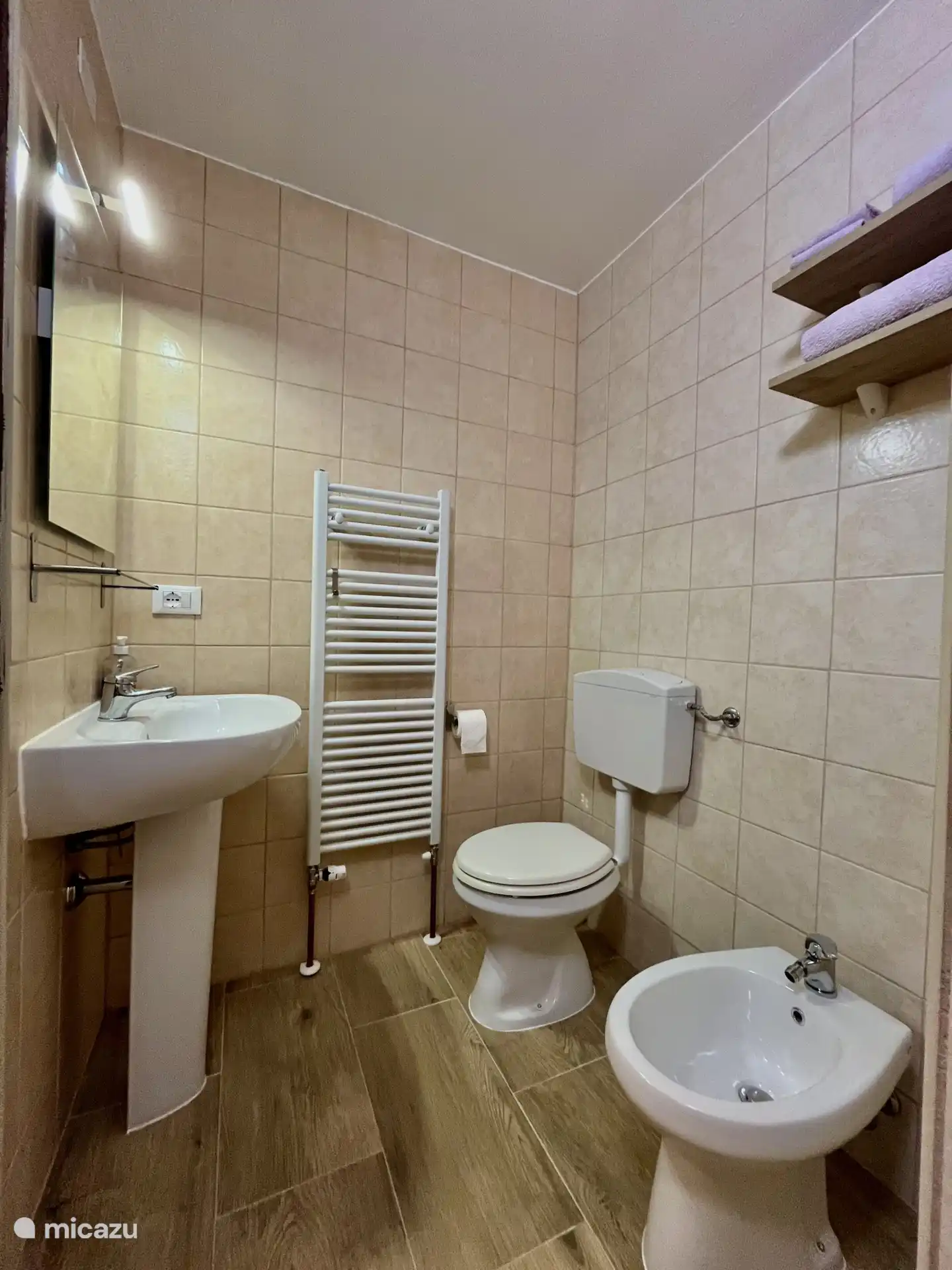 Badkamer ensuite voor kamer Lavanda