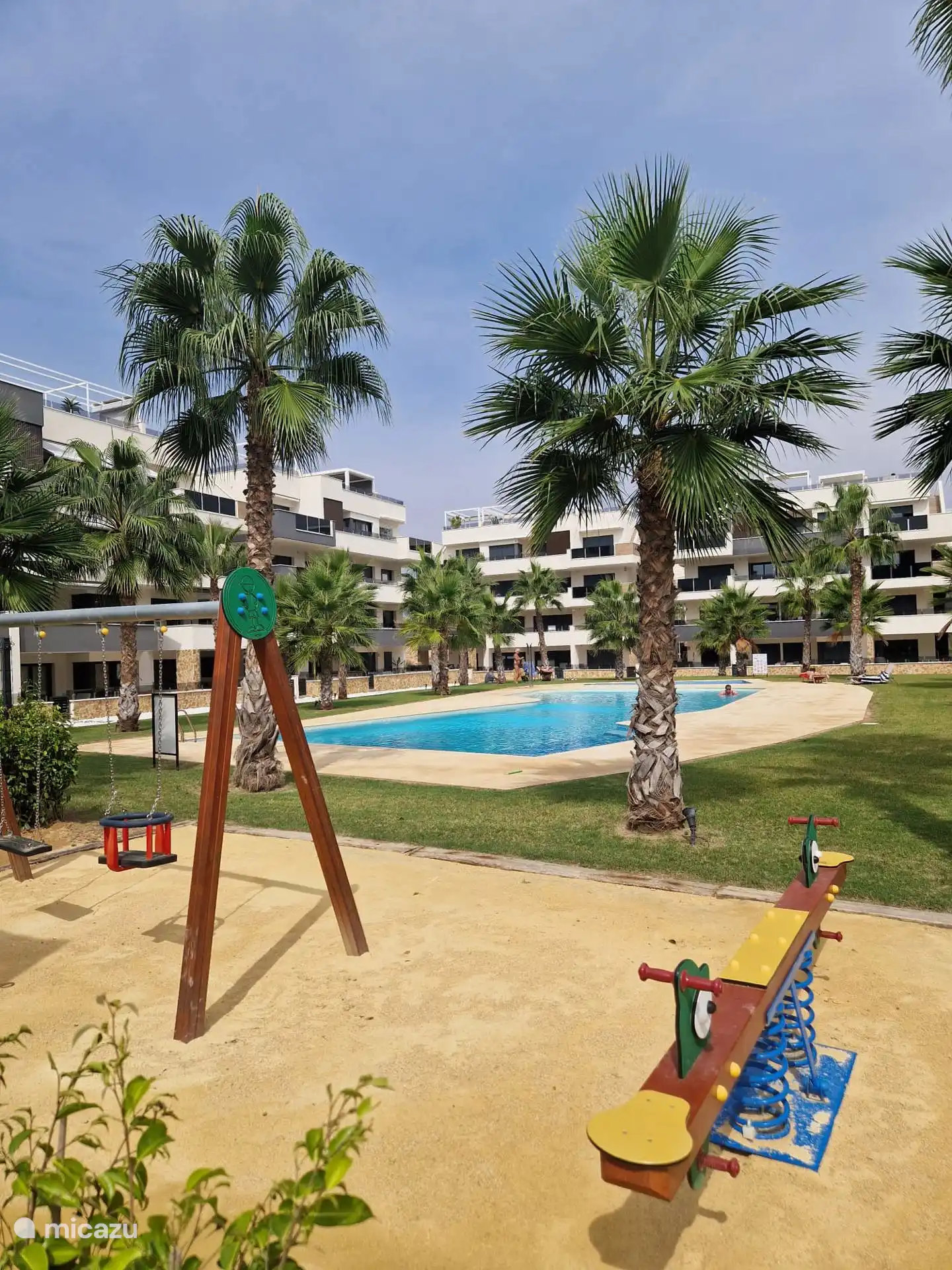 aire de jeux/piscine