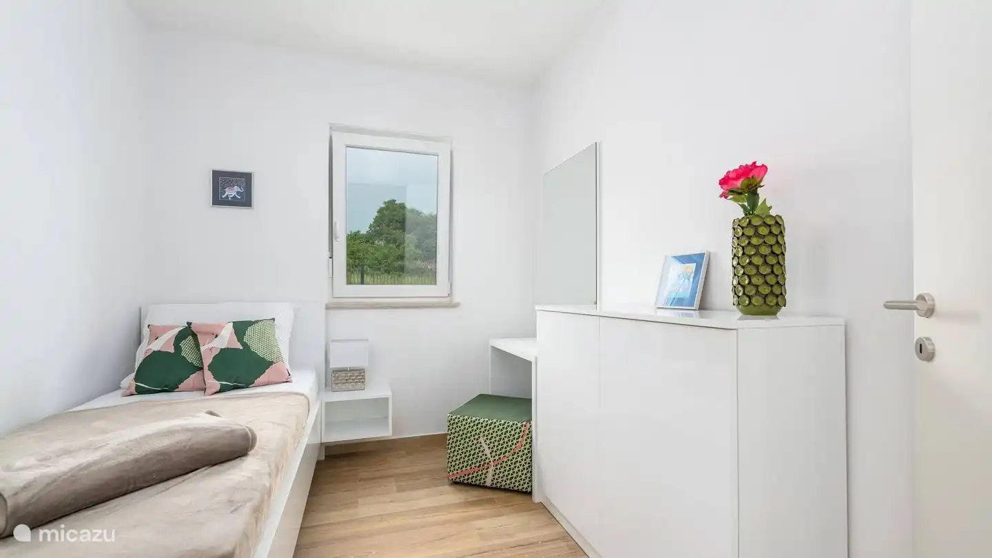 Chambre à lit simple