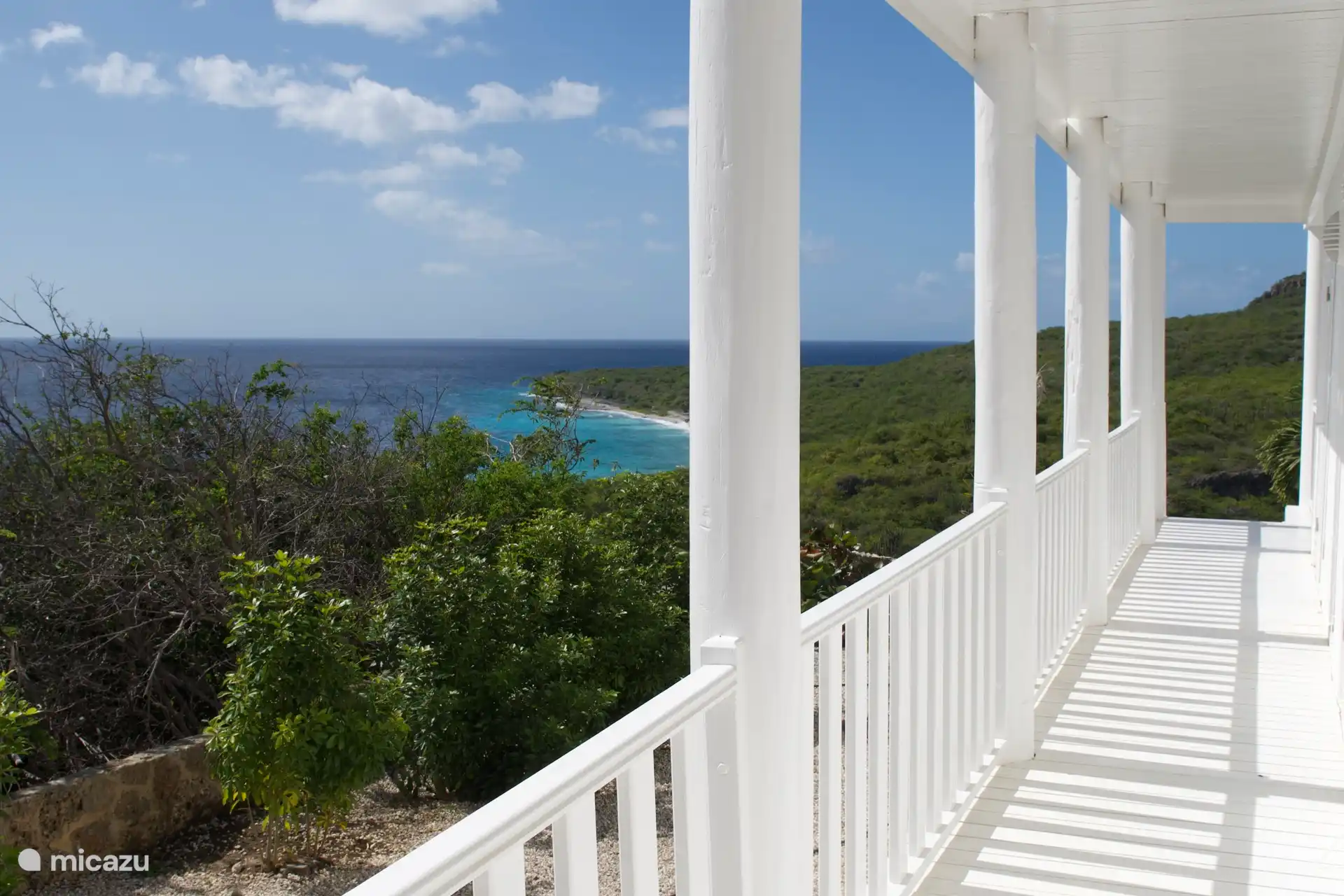 Kas di Sol, Ihre tropische Ferienvilla, die sich nahtlos in die Natur einfügt. 