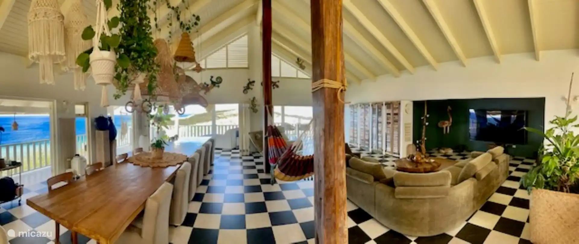 Ihr eigener Kino-Fernseher von 98 Zoll