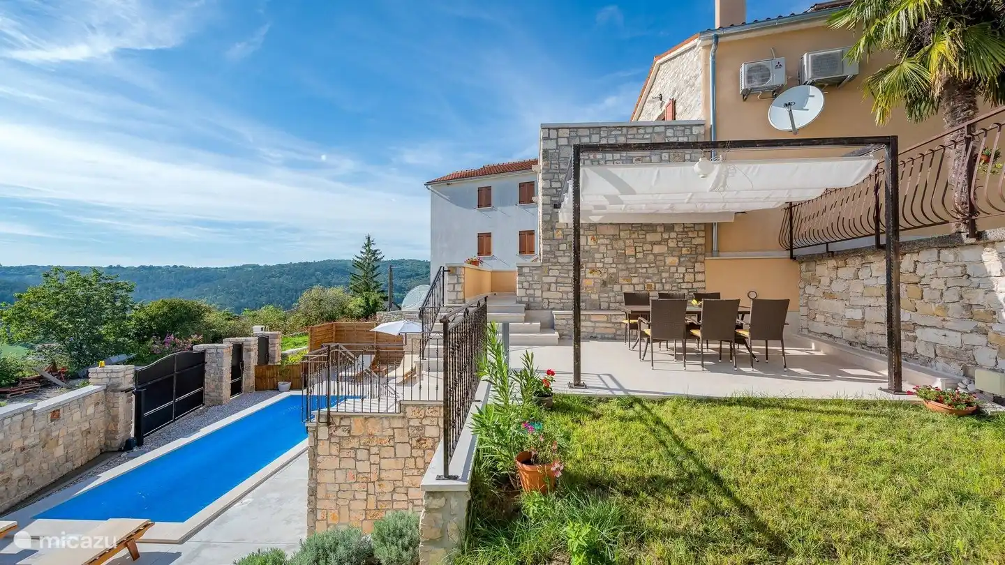 Table à manger extérieure