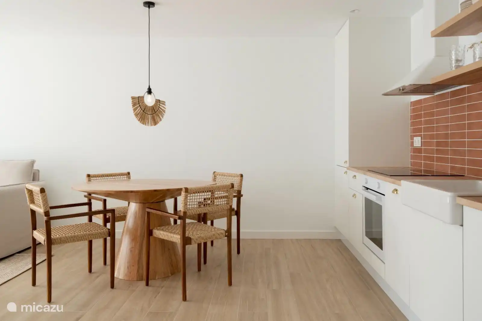 Cocina completamente equipada