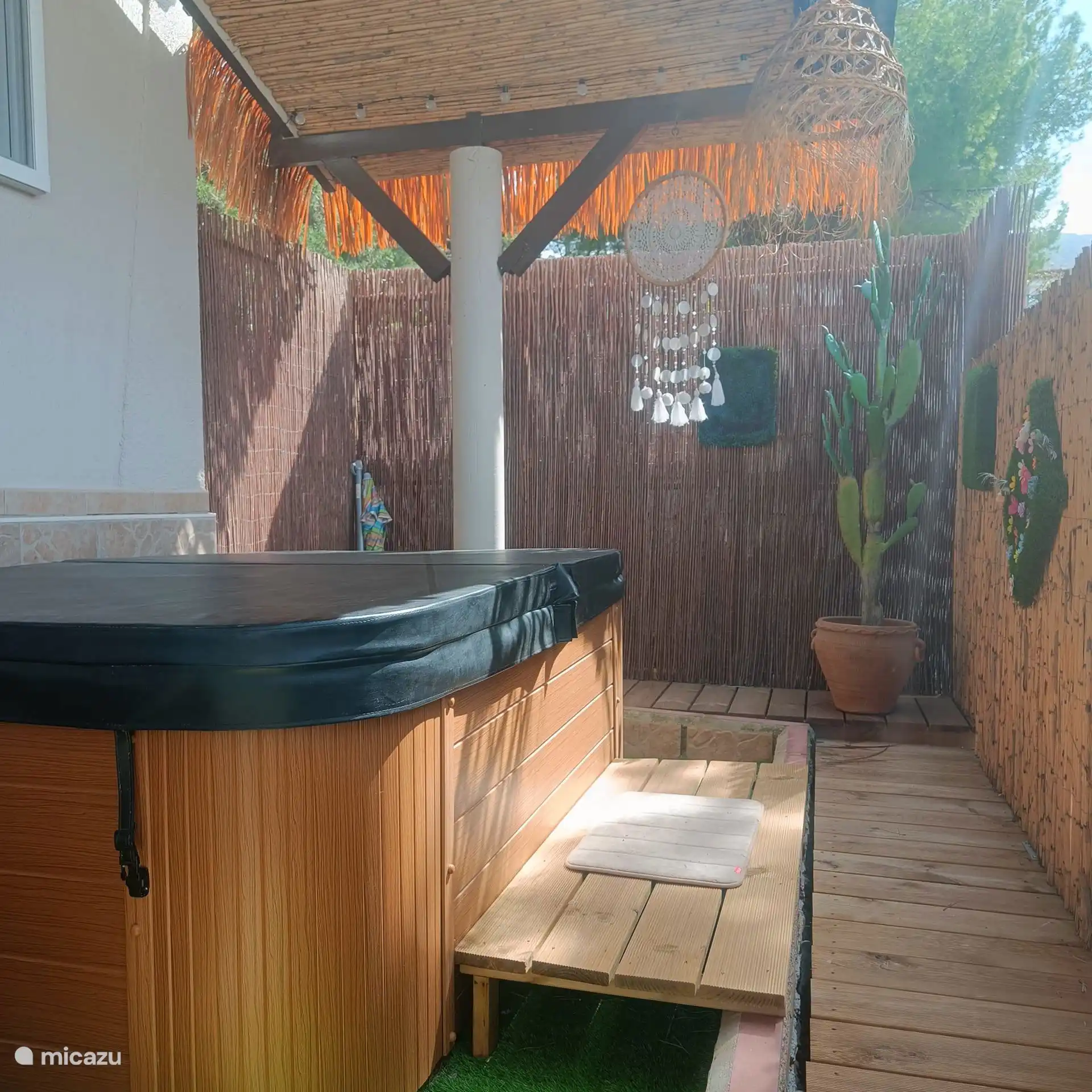 Jacuzzi de habitación/se puede alquilar por separado