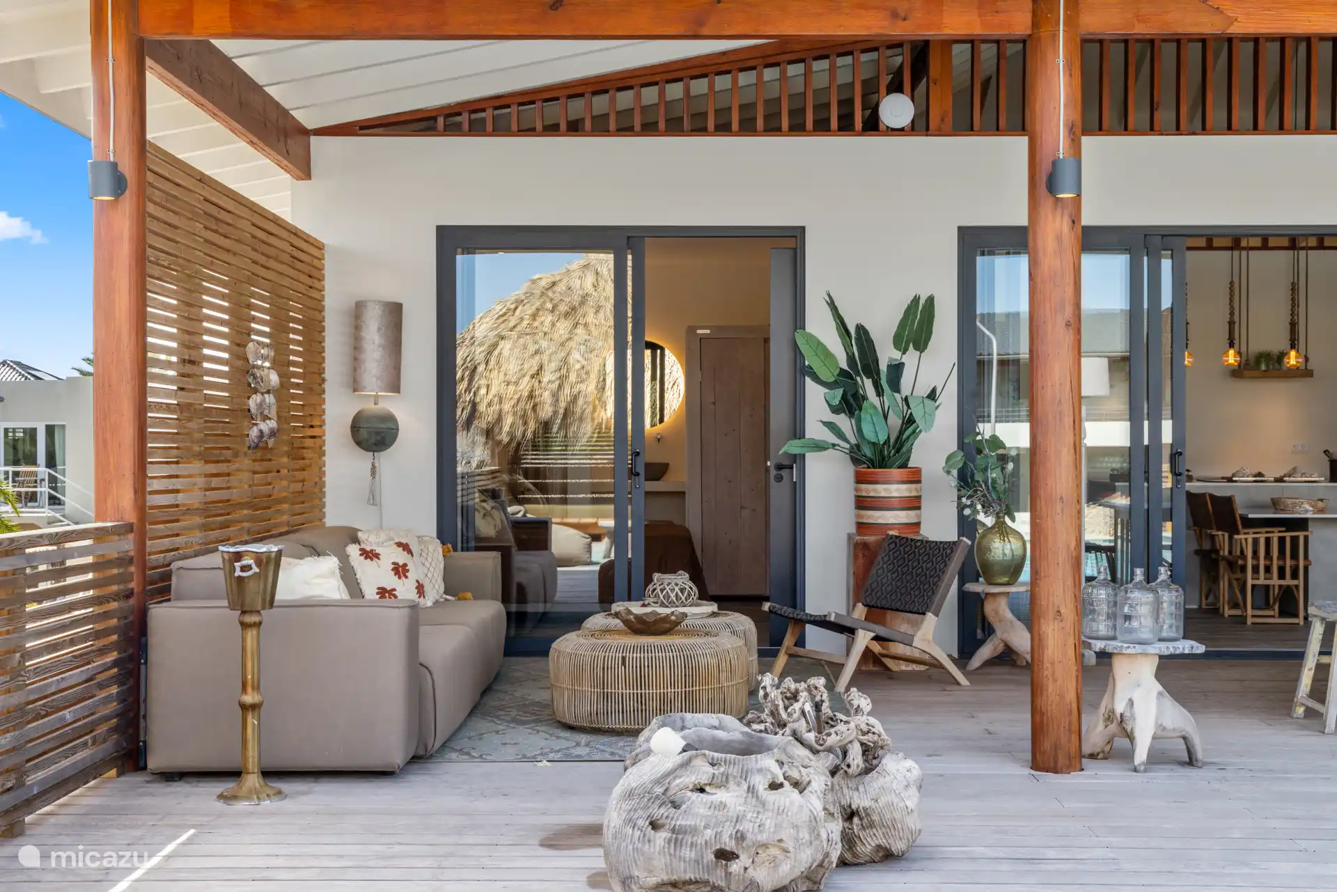 Villa – Terrassen-Loungebereich