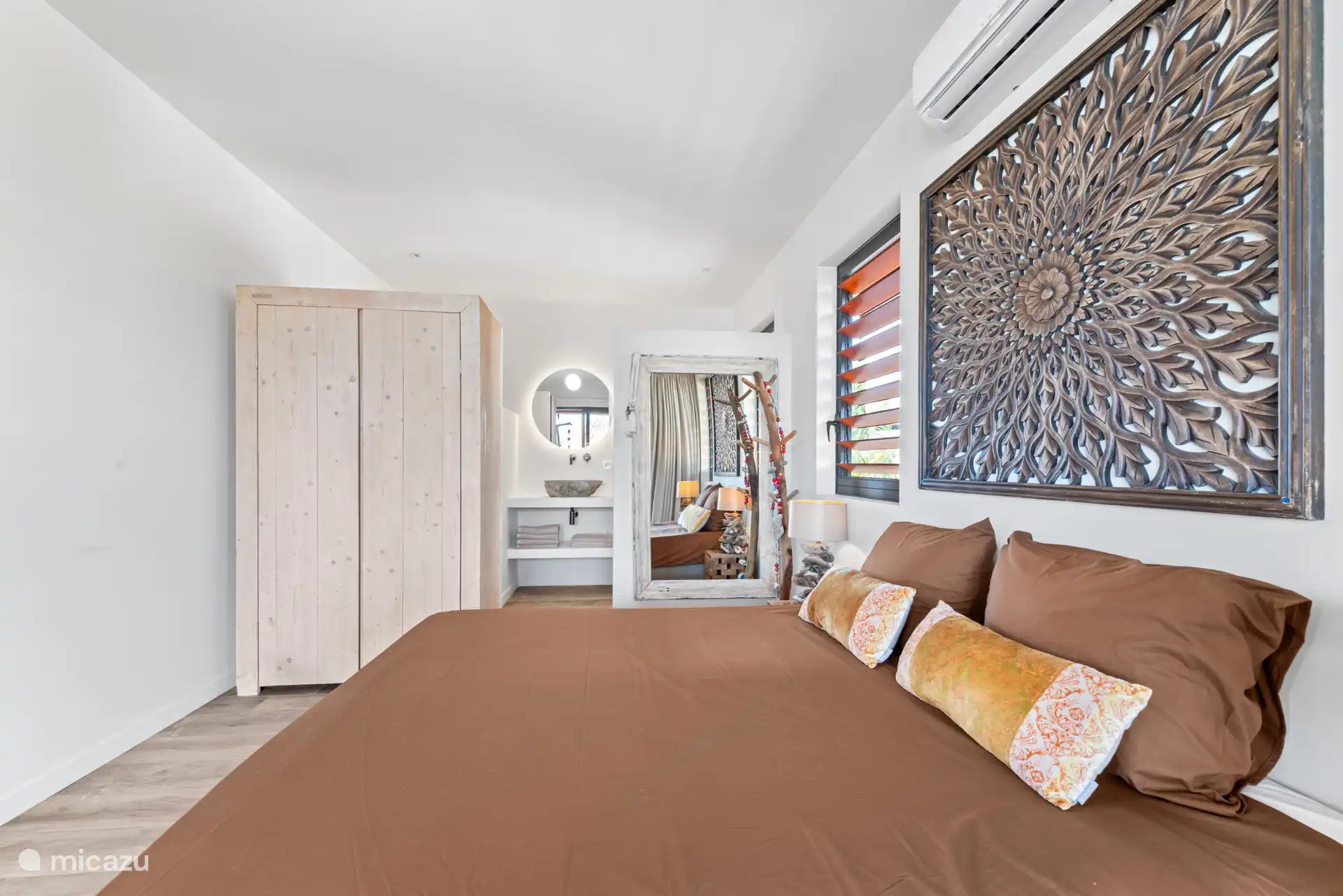 Villa – Schlafzimmer 2 vorne