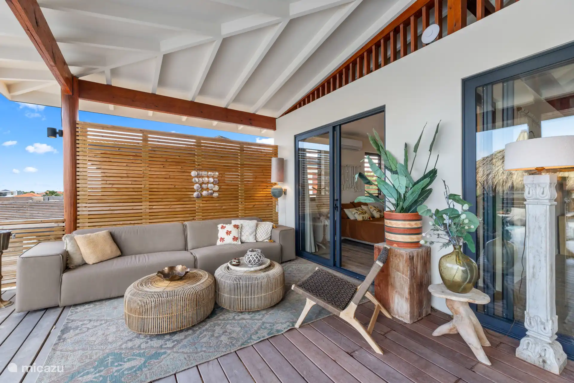 Villa – mit Aufenthaltsbereich