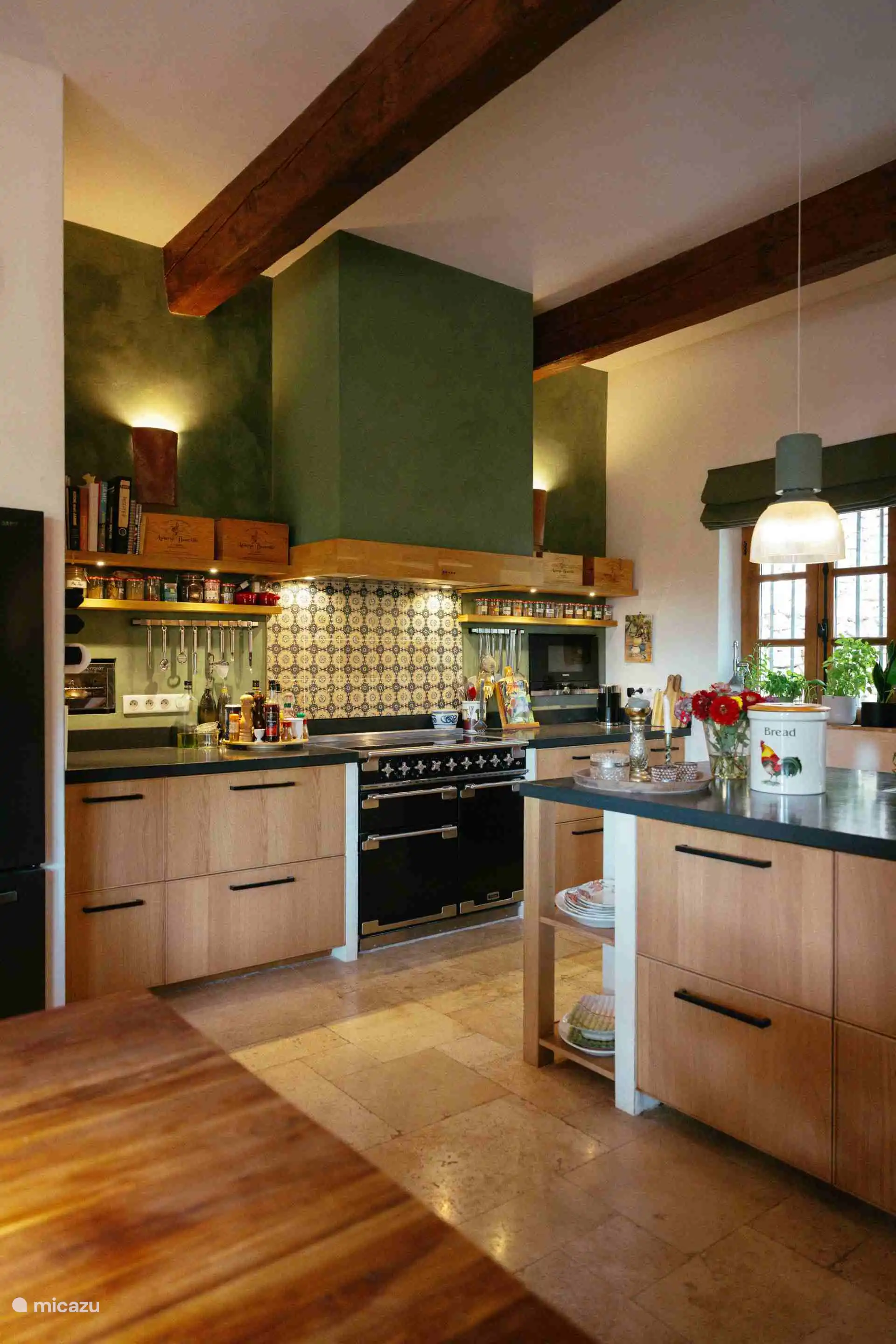 Keuken met inductieplaat